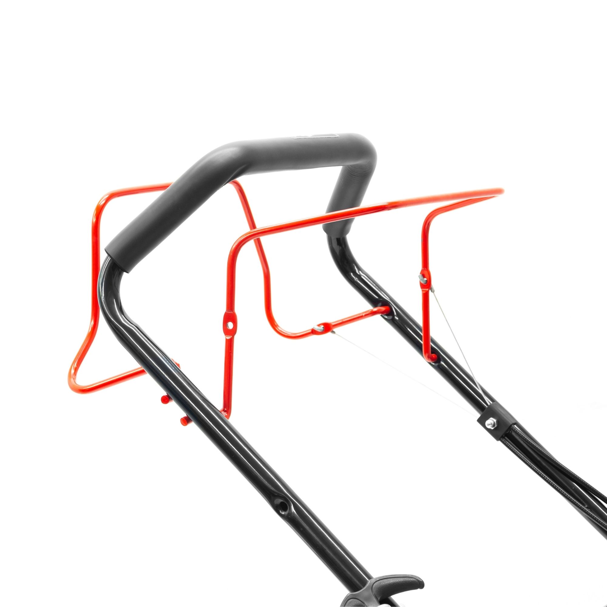 ga4zzx0fylo.jpg - Mowers Online Push mower with red frame and black handles
