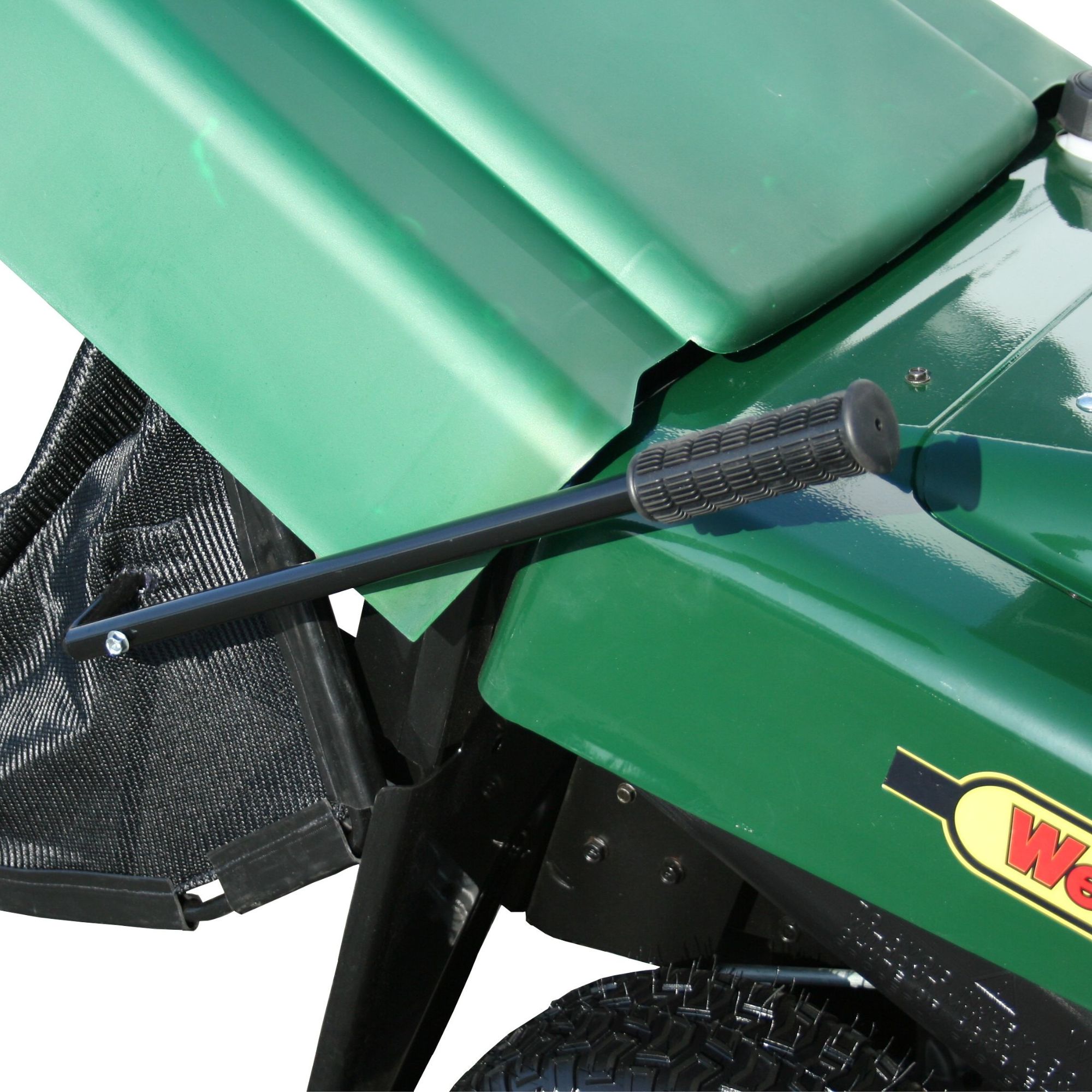 ox3xf3wem4k.jpg - Mowers Online Green lawn mower with black net bag attachment