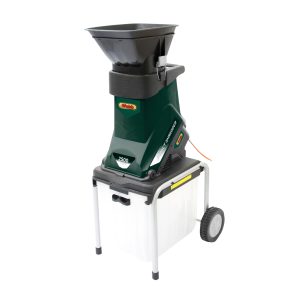 Electric wood chipper shredder with wheels